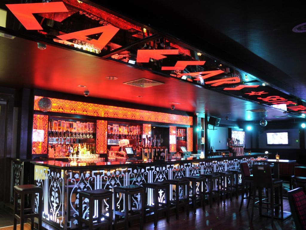 קריקמקרוס The Shirley Arms Hotel מראה חיצוני תמונה